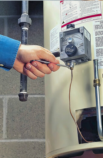 https://glendaloughhotwater.com.au/uploads/2025/06/gas-hot-water-system-16511.jpg