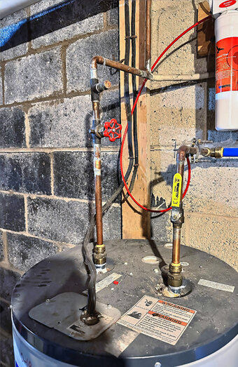 https://glendaloughhotwater.com.au/uploads/2025/06/gas-hot-water-system-52140.jpg