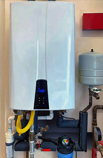 https://glendaloughhotwater.com.au/uploads/2025/06/hot-water-17212.jpg