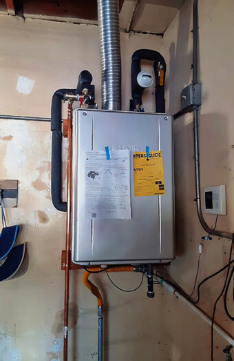 https://glendaloughhotwater.com.au/uploads/2025/06/instant-hot-water-systems-51476.jpg