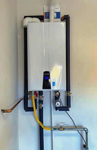 https://glendaloughhotwater.com.au/uploads/2025/06/instant-hot-water-systems-63860.jpg