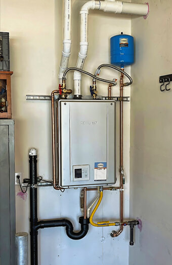 https://glendaloughhotwater.com.au/uploads/2025/06/instant-hot-water-systems-98444.jpg